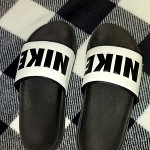 Nike slides womens 4